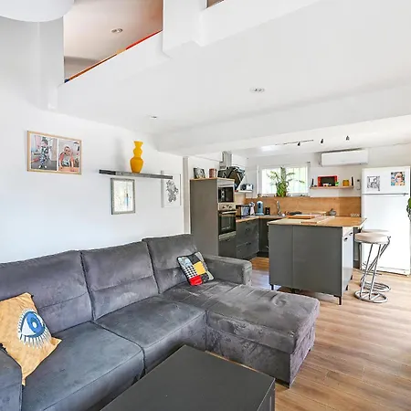 Amazing In Saint-denis With Kitchen *