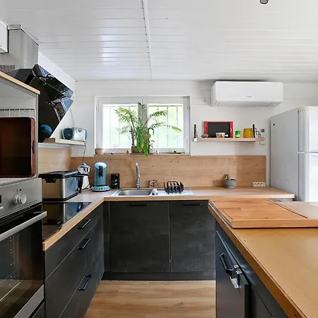 Amazing In Saint-denis With Kitchen 別荘