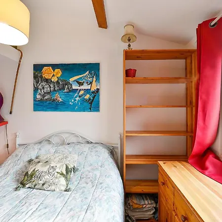 1 Bedroom Awesome In Saint-denis Prázdninový dům Saint-Denis (Gard)